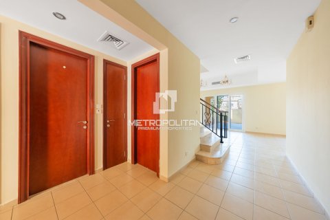 Adosado en Arabian Ranches, Dubai, 2 dormitorios, 200 m², № 73943 - foto 12
