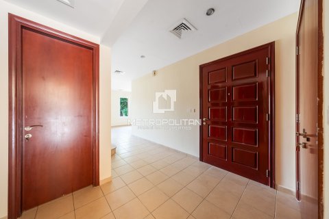 Adosado en Arabian Ranches, Dubai, 2 dormitorios, 200 m², № 73943 - foto 16