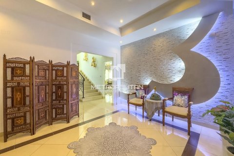 Купить виллу в Мудоне, Дубай: 5 спален, 978м², № 73952 - фото 7