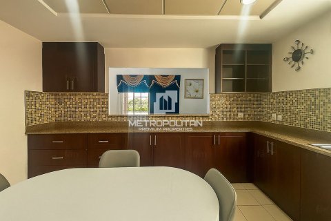 Купить виллу в Мудоне, Дубай: 5 спален, 978м², № 73952 - фото 12