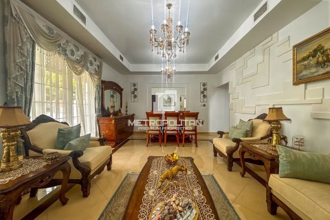 Купить виллу в Мудоне, Дубай: 5 спален, 978м², № 73952 - фото 8