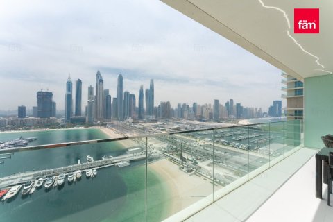 Apartment in Dubai Harbour, Dubai 3 bedrooms, 194.8 sq.m. № 13927 - photo 1