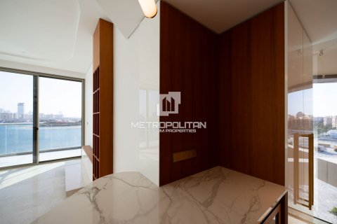 Apartment in Palm Jumeirah, Dubai 3 bedrooms, 190 sq.m. № 3744 - photo 26