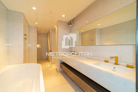 Apartment in FIVE Palm Jumeirah, Palm Jumeirah, Dubai 2 bedrooms, 294 sq.m. № 3727 - photo 18