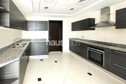 Купить квартиру в Дубай Марине, Дубай: 3 спальни, 277м², № 43813 - фото 5