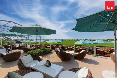 Villa in Dubai 5 bedrooms, 682.7 sq.m. № 115109 - photo 5