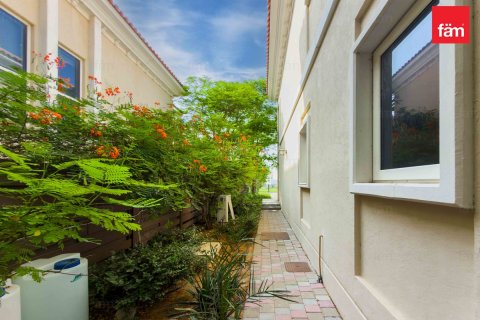Villa in Dubai 5 bedrooms, 682.7 sq.m. № 115109 - photo 22