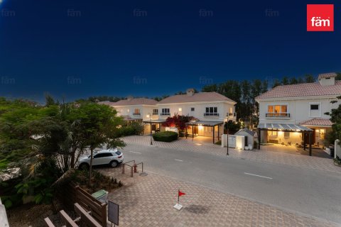 Villa in Dubai 5 bedrooms, 682.7 sq.m. № 115109 - photo 2