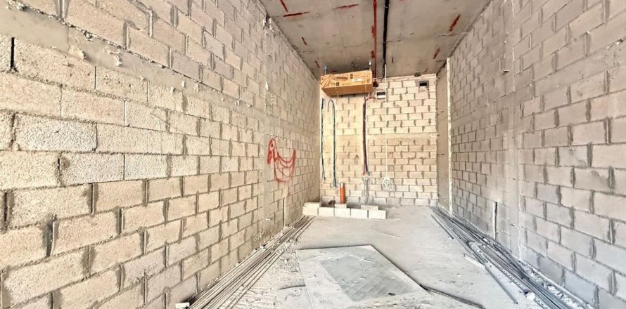 Shop in Dubai 53.4 sq.m. № 115110