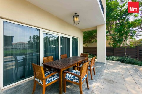 Villa in Dubai 5 bedrooms, 607.6 sq.m. № 115105 - photo 5