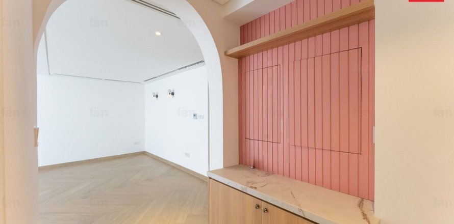 Таунхаус в Дубае, 3 спальни, 259.2м², № 90520