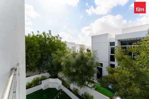 Снять в аренду таунхаус в Дубае: 3 спальни, 259.2м², № 90520 - фото 15