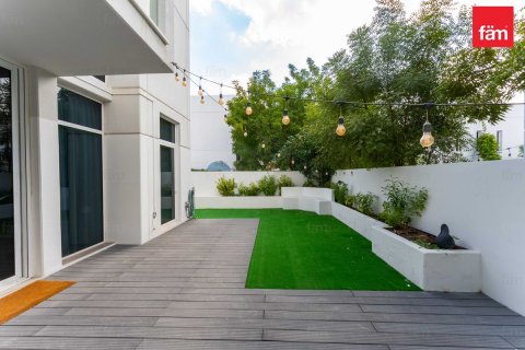 Снять в аренду таунхаус в Дубае: 3 спальни, 259.2м², № 90520 - фото 4