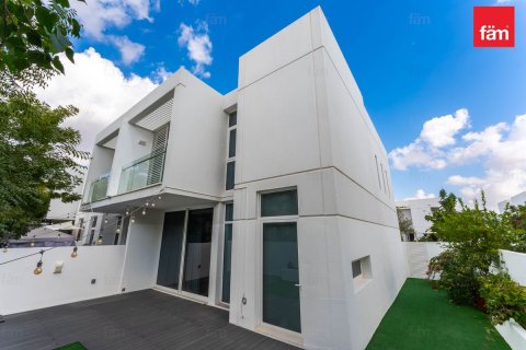 Снять в аренду таунхаус в Дубае: 3 спальни, 259.2м², № 90520 - фото 18