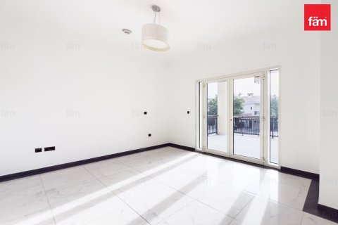 Купить виллу в Дубае: 4 спальни, 349.6м², № 90522 - фото 8