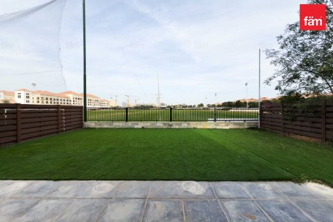 Купить виллу в Дубае: 4 спальни, 349.6м², № 90522 - фото 15