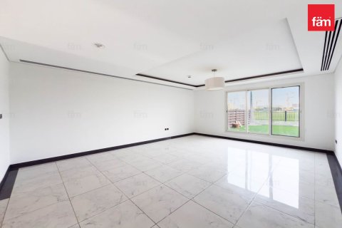 Купить виллу в Дубае: 4 спальни, 349.6м², № 90522 - фото 17