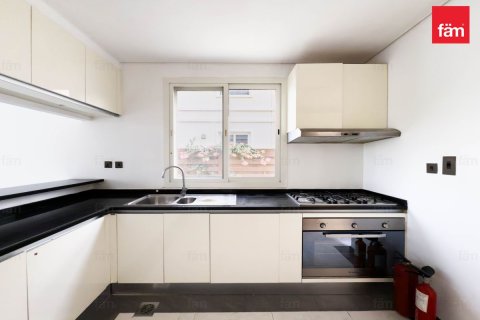 Купить виллу в Дубае: 4 спальни, 349.6м², № 90522 - фото 14