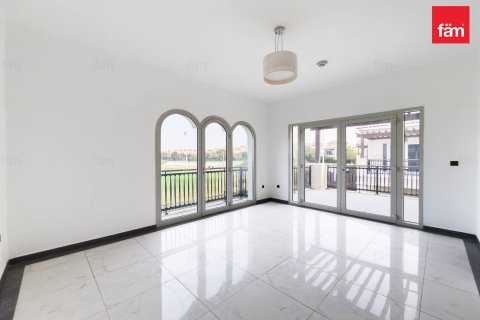 Купить виллу в Дубае: 4 спальни, 349.6м², № 90522 - фото 18