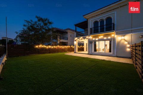 Купить виллу в Дубае: 4 спальни, 349.6м², № 90522 - фото 4