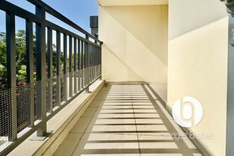 Villa en Dubai Hills Estate, Dubai, 4 dormitorios, 201 m², № 100489 - foto 11