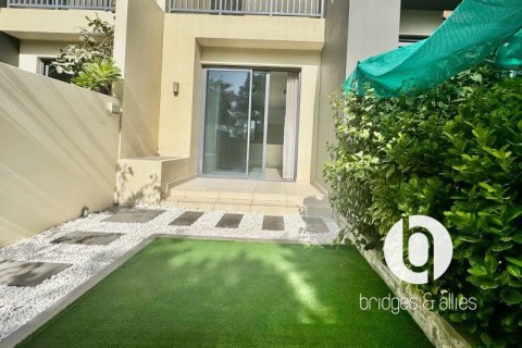 Villa en Dubai Hills Estate, Dubai, 4 dormitorios, 201 m², № 100489 - foto 24