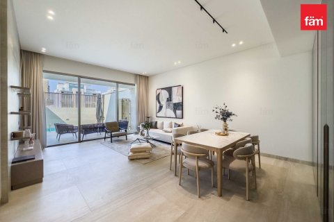 Villa en Dubai, 2 dormitorios, 166.3 m², № 84335 - foto 2