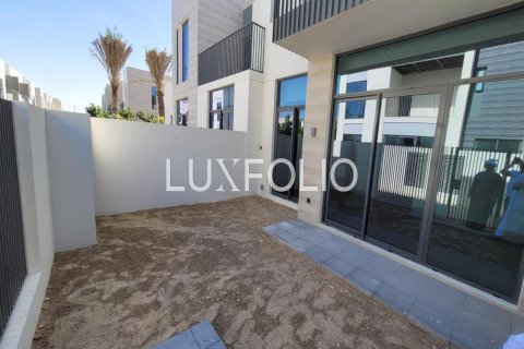 Townhouse in Sun, Arabian Ranches 3, Dubai 3 bedrooms, 180 sq.m. № 45551 - photo 15