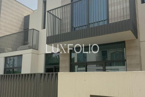 Townhouse in Sun, Arabian Ranches 3, Dubai 3 bedrooms, 180 sq.m. № 45551 - photo 2