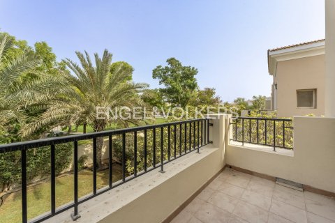 Townhouse in Dubai 3 bedrooms, 345 sq.m. № 99334 - photo 20