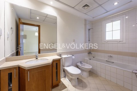 Townhouse in Dubai 3 bedrooms, 345 sq.m. № 99334 - photo 17