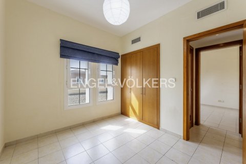 Townhouse in Dubai 3 bedrooms, 345 sq.m. № 99334 - photo 14