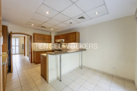 Townhouse in Dubai 3 bedrooms, 345 sq.m. № 99334 - photo 6
