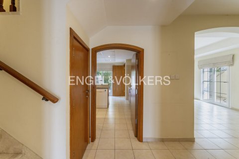 Townhouse in Dubai 3 bedrooms, 345 sq.m. № 99334 - photo 10
