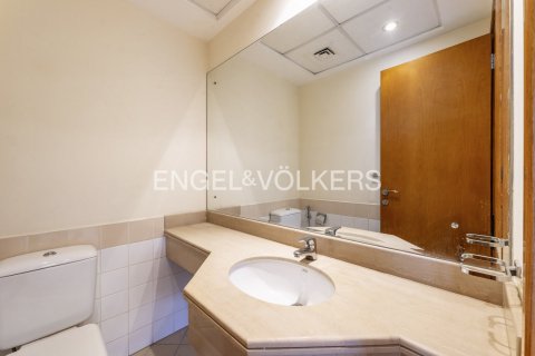 Townhouse in Dubai 3 bedrooms, 345 sq.m. № 99334 - photo 9