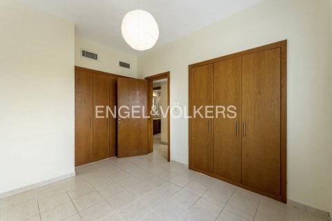 Townhouse in Dubai 3 bedrooms, 345 sq.m. № 99334 - photo 12