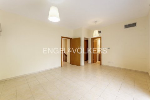 Townhouse in Dubai 3 bedrooms, 345 sq.m. № 99334 - photo 16