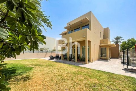 Villa à Arabian Ranches, Dubai, 3 chambres, 653 m², № 57143 - photo 1