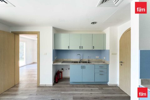 Villa in Dubai 3 bedrooms, 343.3 sq.m. № 83668 - photo 2