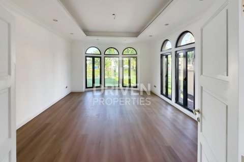 Villa en Canal Cove Villas, Palm Jumeirah, Dubai, 4 dormitorios, 468.79 m², № 129172 - foto 10