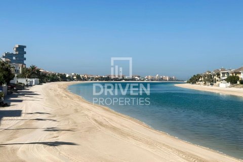 Villa en Canal Cove Villas, Palm Jumeirah, Dubai, 4 dormitorios, 468.79 m², № 129172 - foto 4