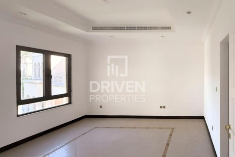 Villa en Canal Cove Villas, Palm Jumeirah, Dubai, 4 dormitorios, 468.79 m², № 129172 - foto 13