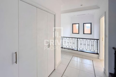 Villa en Canal Cove Villas, Palm Jumeirah, Dubai, 4 dormitorios, 468.79 m², № 129172 - foto 20