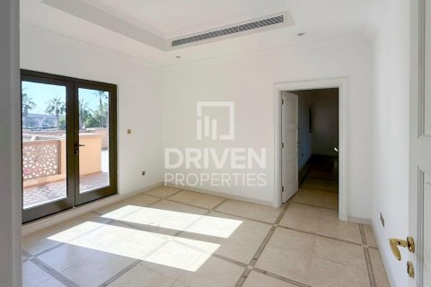 Villa en Canal Cove Villas, Palm Jumeirah, Dubai, 4 dormitorios, 468.79 m², № 129172 - foto 17