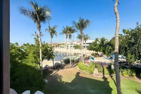 Villa en Canal Cove Villas, Palm Jumeirah, Dubai, 4 dormitorios, 468.79 m², № 129172