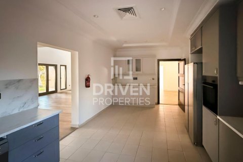 Villa en Canal Cove Villas, Palm Jumeirah, Dubai, 4 dormitorios, 468.79 m², № 129172 - foto 19