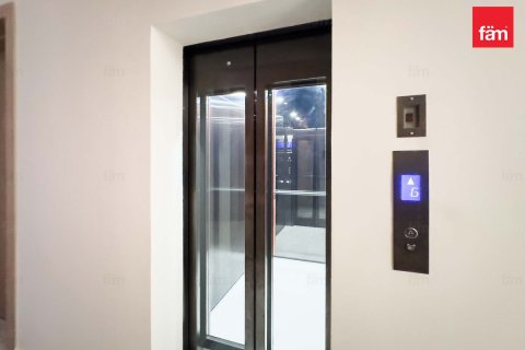 Villa à Dubai, 7 chambres, 1097.1 m², № 46863 - photo 13