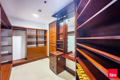 Снять в аренду квартиру в Пальме Джумейре, Дубай: 2 спальни, 166.1м², № 46865 - фото 2