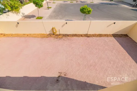 Villa in Meadows, Dubai 4 bedrooms, 381 sq.m. № 71290 - photo 16