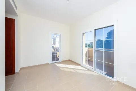 Снять в аренду таунхаус в Арабиан Ранчес, Дубай: 2 спальни, 175м², № 71293 - фото 8